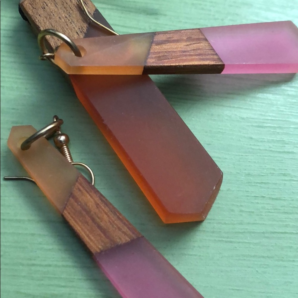 Pink and orange necklace and earrings